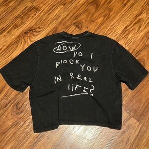 SHEIN Black/Gray Cropped Graphic Tee